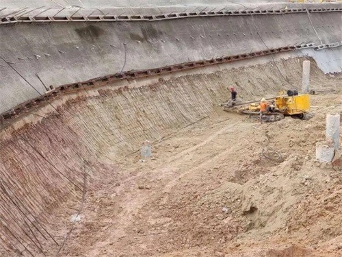 射洪基坑边坡加固